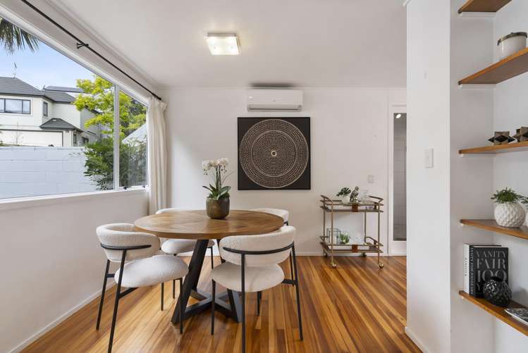 2/44a Waiohua Road Greenlane_9