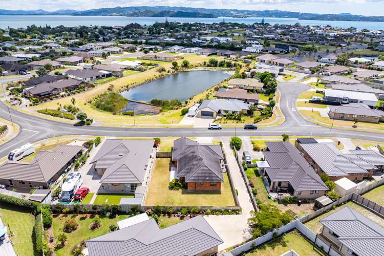 20 Kowi Lakes Drive One Tree Point_5