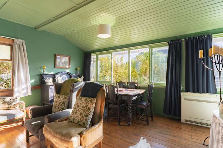 17A Taranaki Street Picton_22