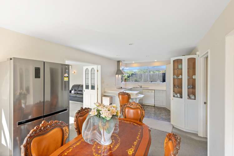 84 Lake Terrace Road Burwood_7