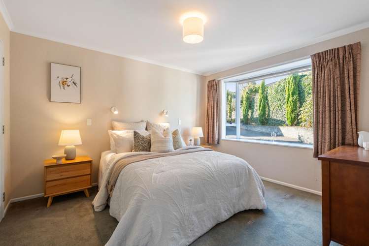 69 Thatcher Crescent Crofton Downs_9