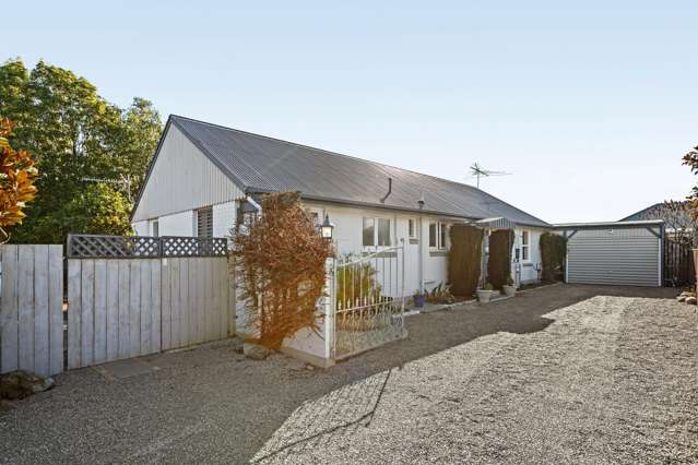 Space, privacy & exceptional garaging