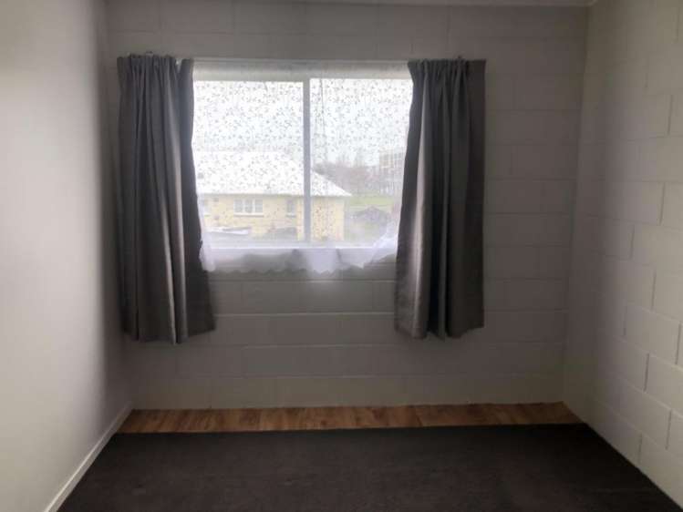 8/4 Kitchener Street 1055_3