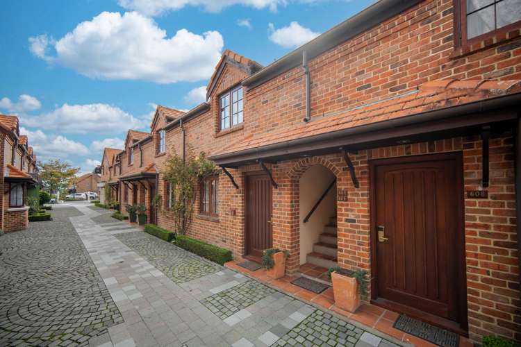 10/24 Quiet Woman Way Monaco_12