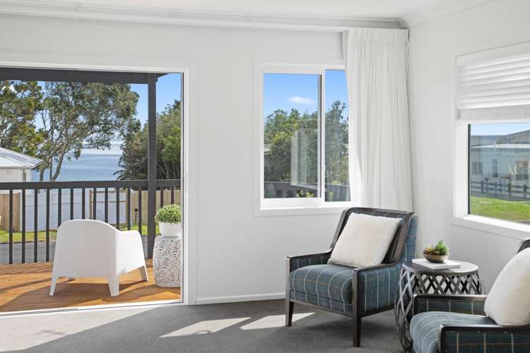 11 Crispe Road Clarks Beach_22