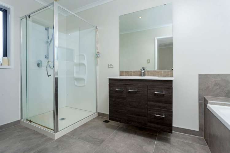 2 Rarahu Road Hobsonville_13