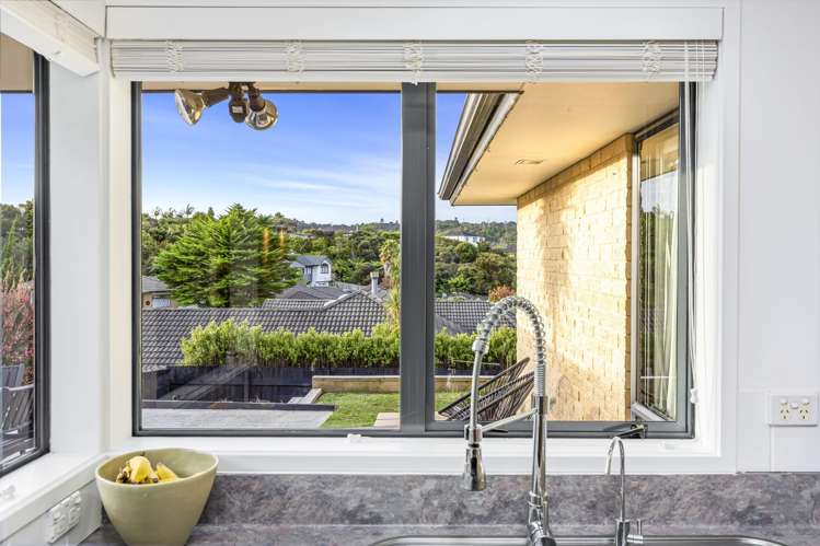 8 Roberta Crescent Orewa_4