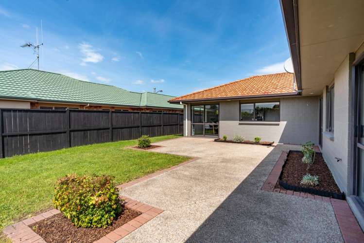 17 Burgundy Court Rototuna_30