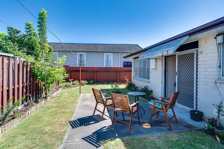 2/93 Riverbend Road Onekawa_18