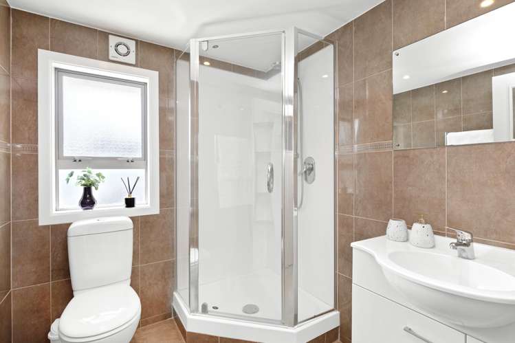 24 Holyoake Crescent Avalon_23
