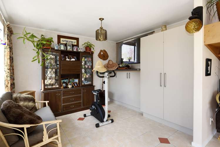 34 Aldinga Avenue Stoke_16