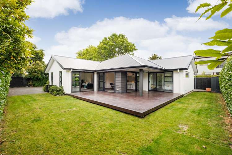 324A College Street West End_6