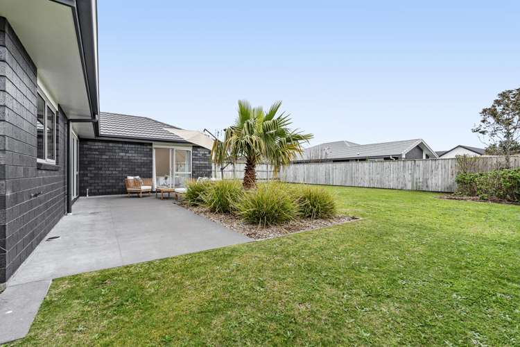 71 Links Drive Waiwhakaiho_25