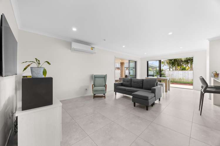 13 Leebank Crescent Riverhead_9