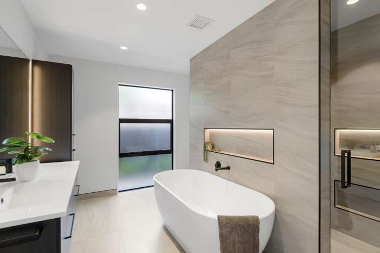 16 Mays Road Saint Albans_17