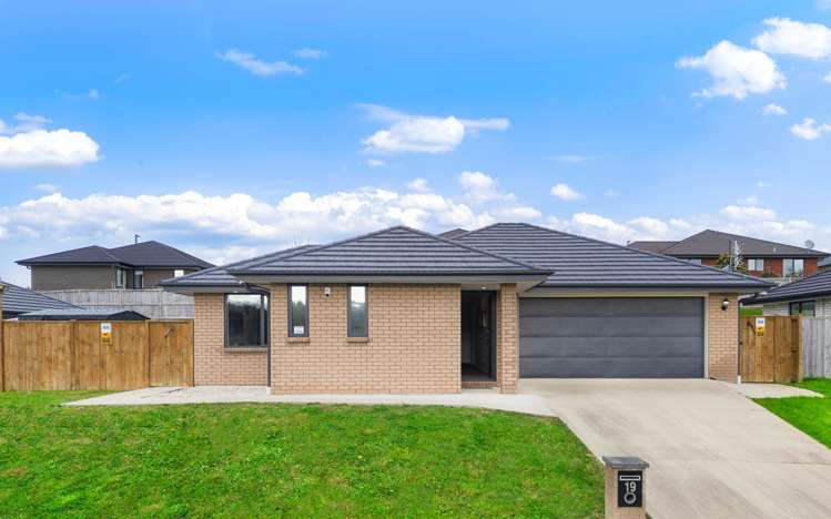 19 Harry Richards Way_0