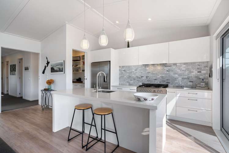 105 Motu Hei Pauanui_10