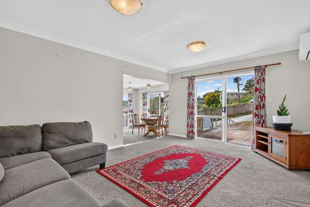 1 Whaka Street Maungaturoto_2