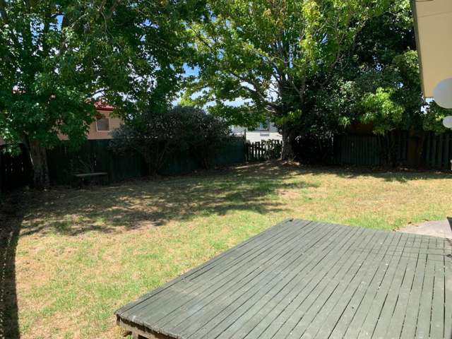 11A Sari Place Massey_1