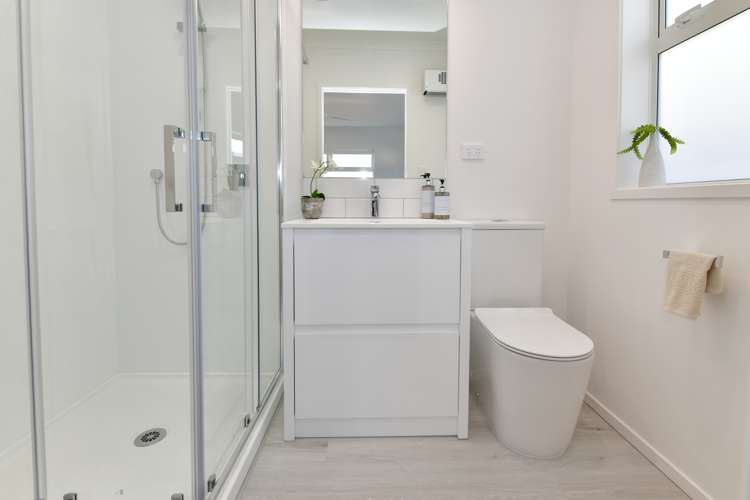 16 Forest Glen Orewa_12