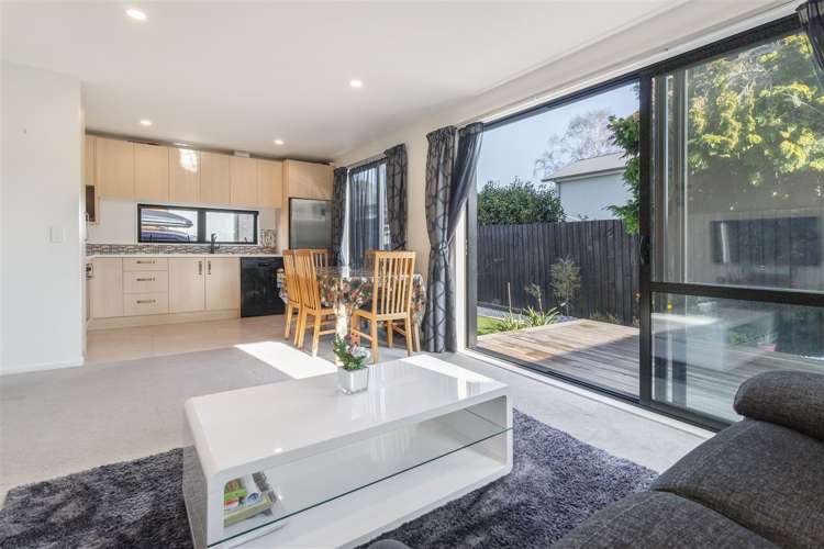 5/407 Hereford Street Linwood_5