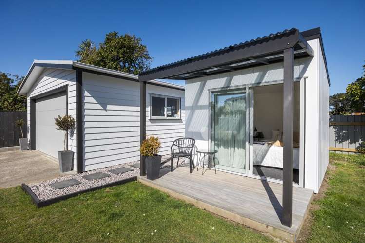 8 Cousins Avenue West Foxton Beach_3