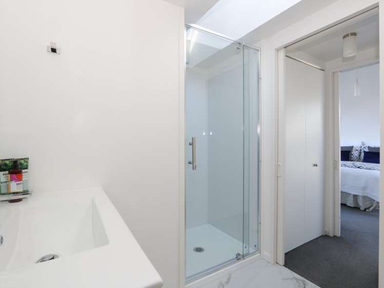 2/33 Hawker Street Mount Victoria_7