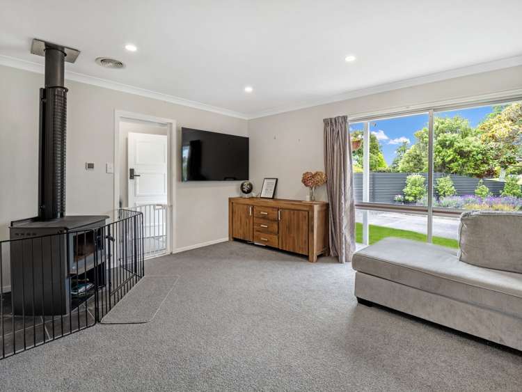 25 Pinedale Parade Milson_3