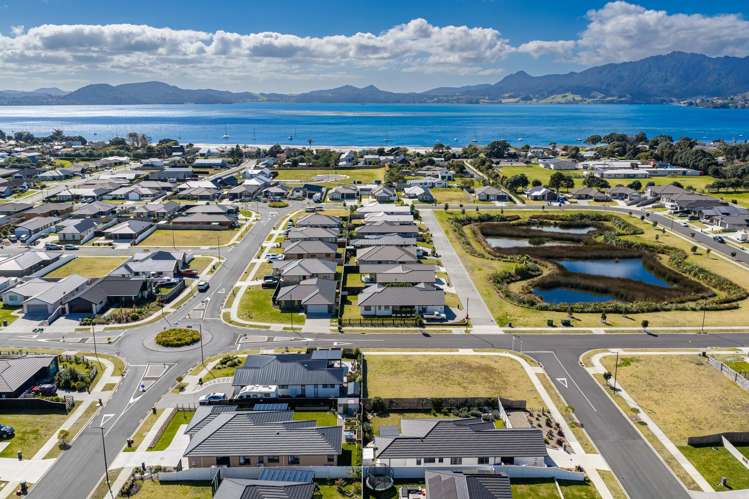 4 Te Taniwha Road One Tree Point_41