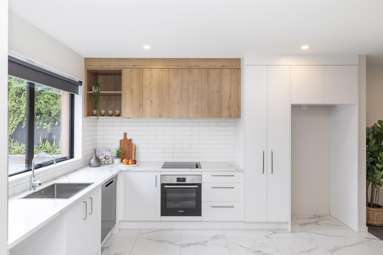 2/140 St Albans Street_2