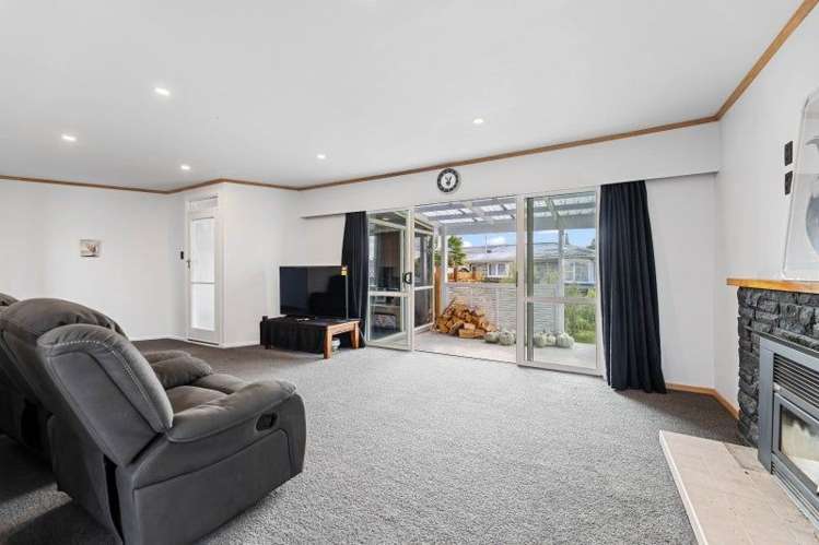 10 Maple Drive 11134_7