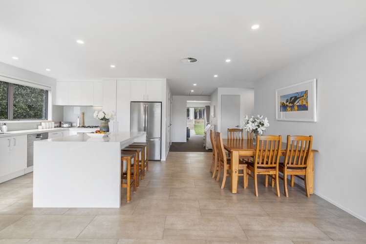 54 Tahapa Crescent Meadowbank_10