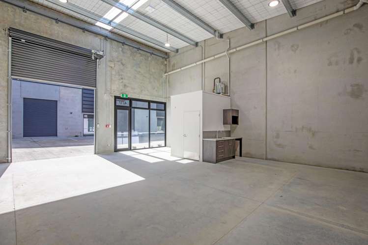 4/17 Hands Road Middleton_2