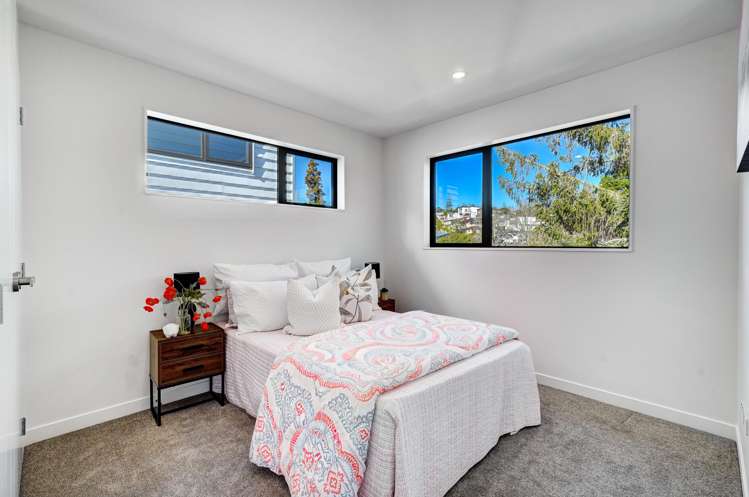 1/4 Powrie Street Glenfield_16