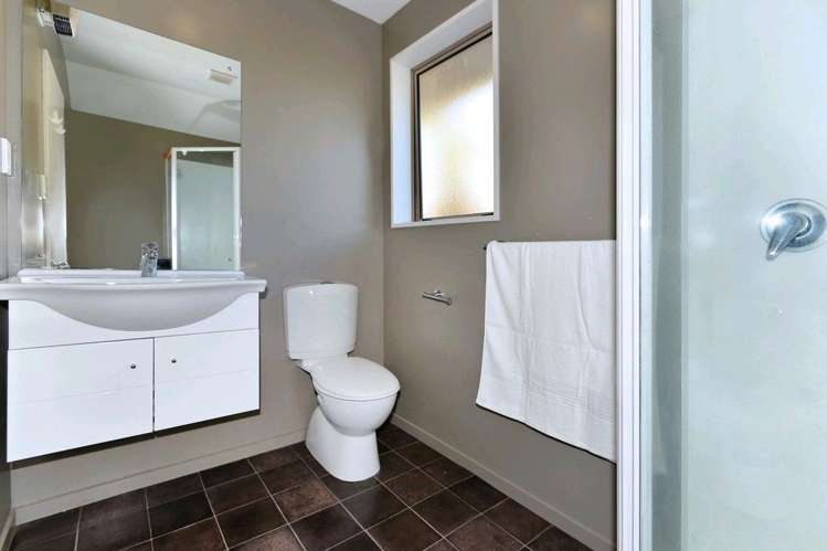 50 Bayswater Crescent Bromley_15