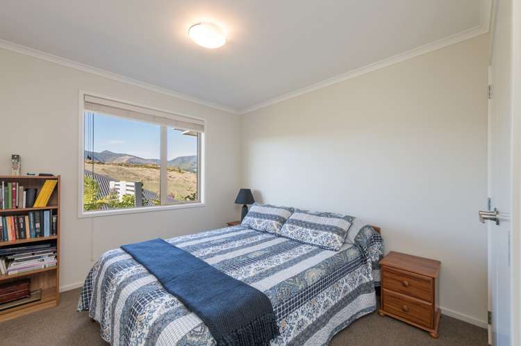 369 Princes Drive Britannia Heights_21