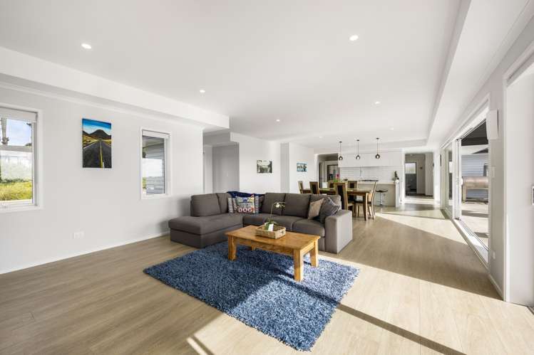 22 Irwin Road Kingseat_11