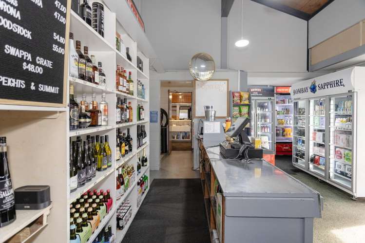 198 Main Road Waikouaiti_16