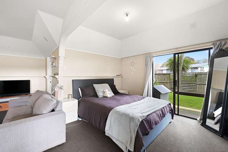 6 Glendale Drive Dinsdale_16