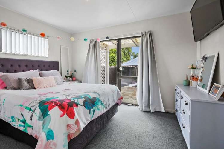 12 Kentucky Crescent Nawton_18