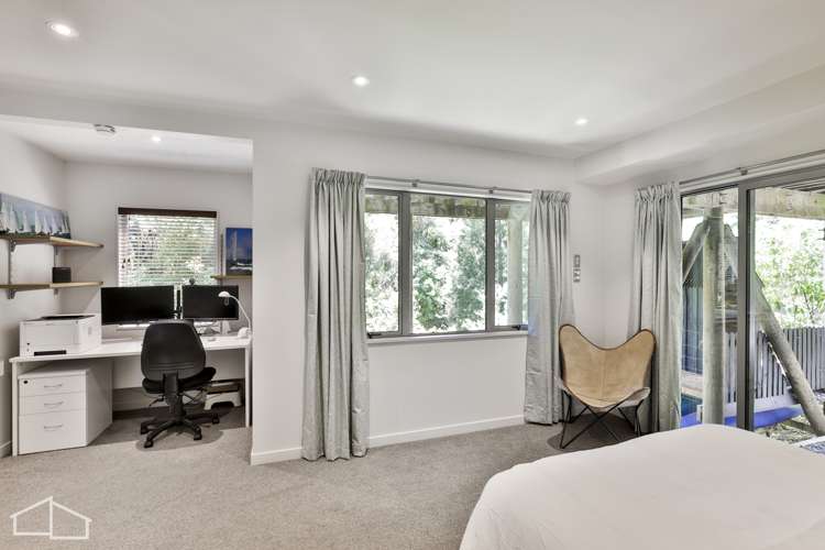 57 Staincross Street Green Bay_32