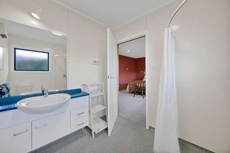 60 Pembroke Road East Stratford_24