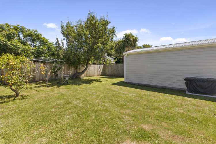 35 Ava Street Petone_13