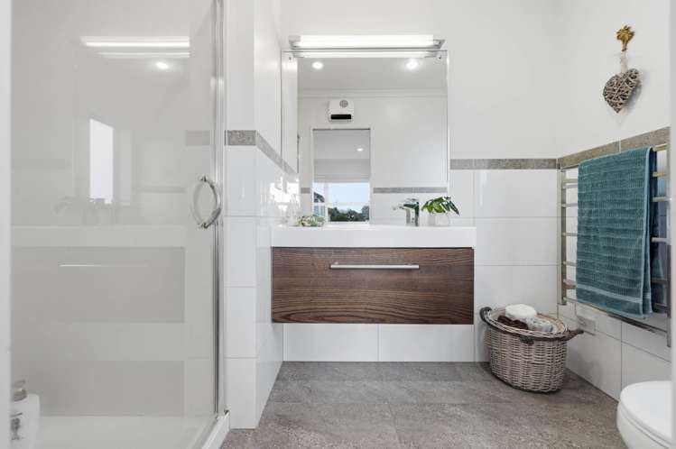 4 Vittoria Terrace Flat Bush_14