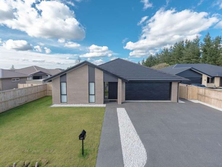 27 Carlingford Rise Dinsdale_16