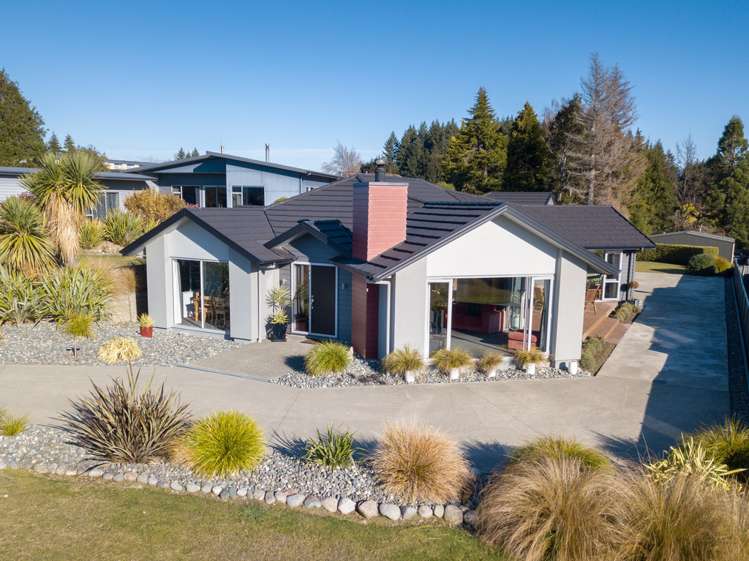 21 Tawera Place Te Anau_0