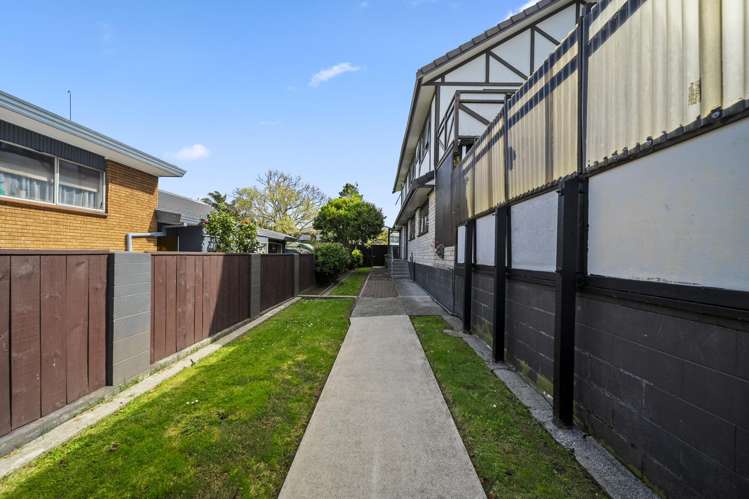 21 Rushgreen Avenue Pahurehure_20