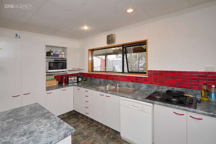 2555 South Eyre Road West Eyreton_9