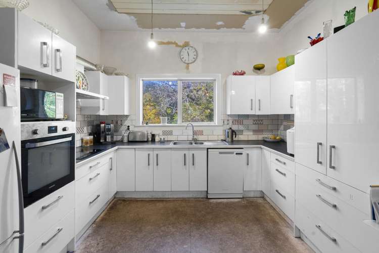 129 Bells Road Takamatua_13