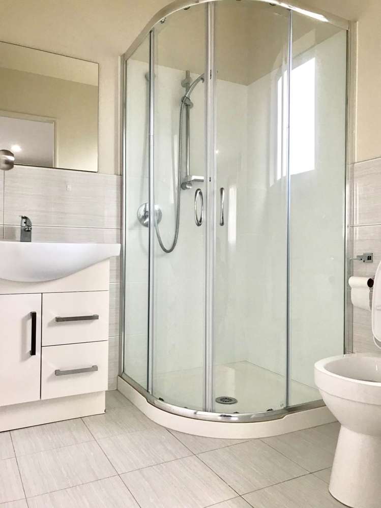 8a Tiari Place Mangere East_10